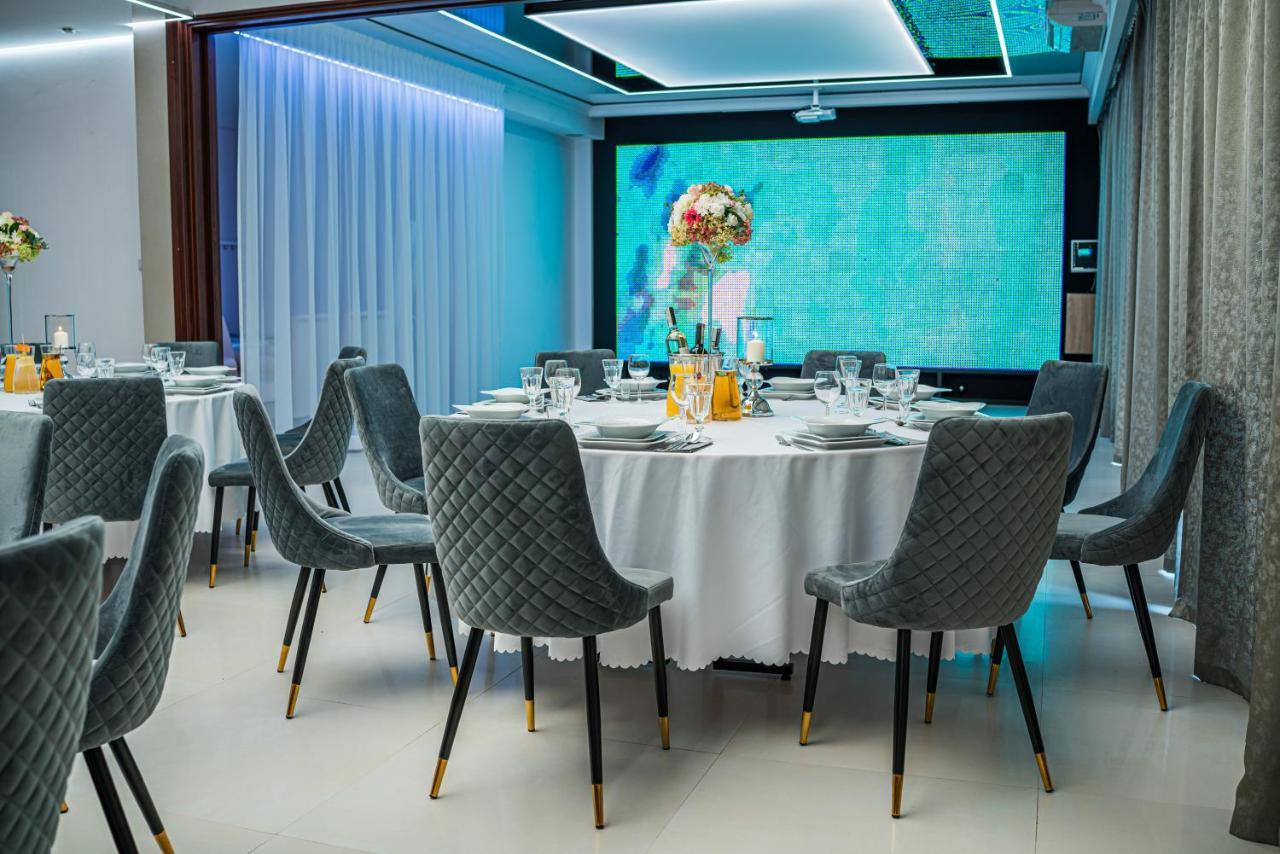 Glamour - Restaurant & Spa Przeźmierowo Exterior foto